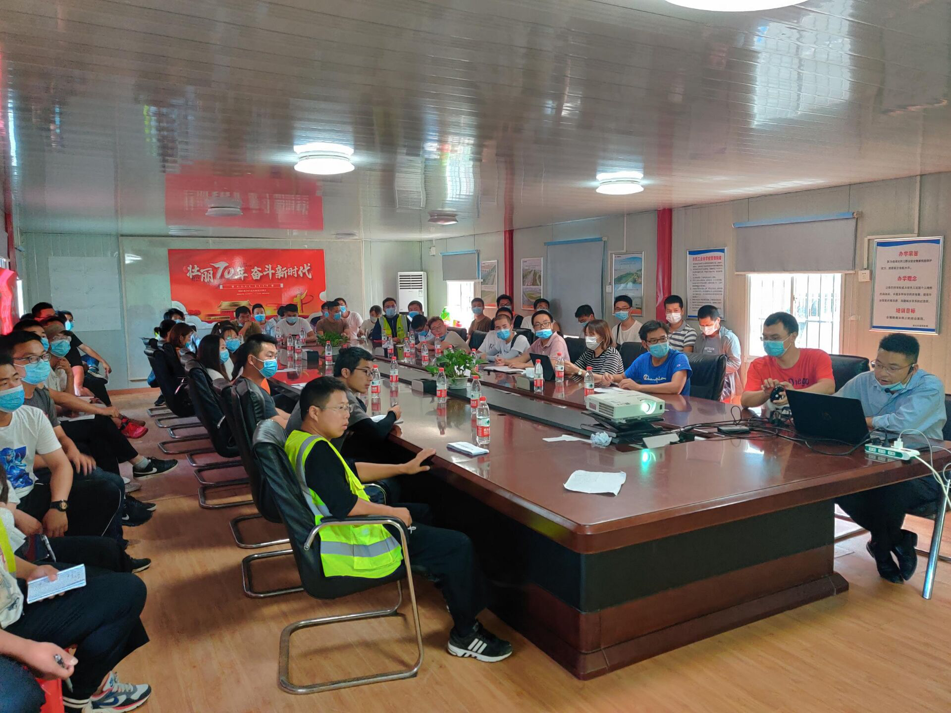 ���Ź����217��(�й���)����