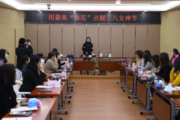 ���Ź����217��(�й���)����