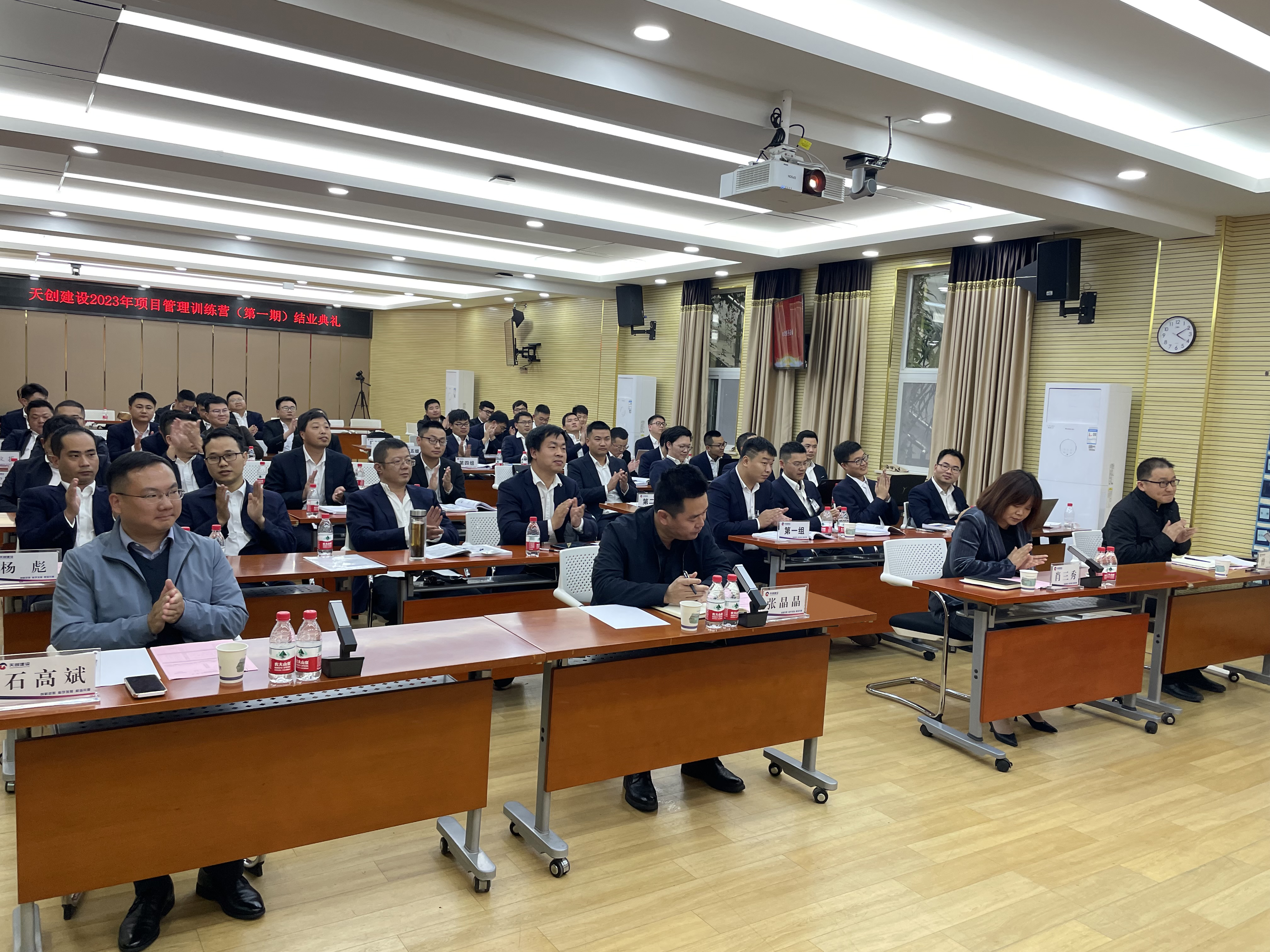 ���Ź����217��(�й���)����